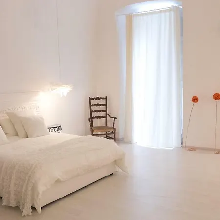 Palazzo Venusio 4* Неаполь