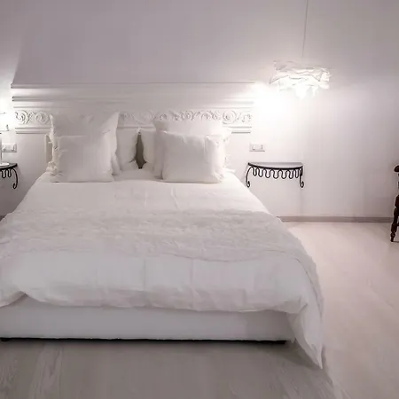 Oda ve Kahvaltı Palazzo Venusio 4*